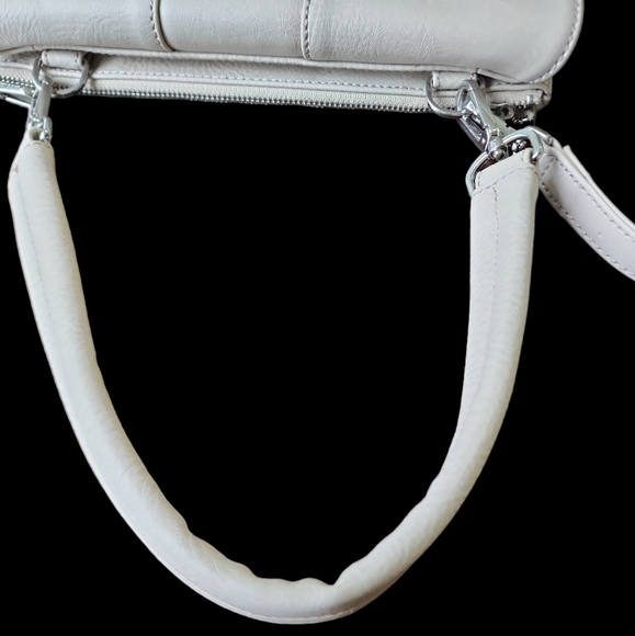 Matt & Nat Eeha Crossbody - Picture 4 of 8